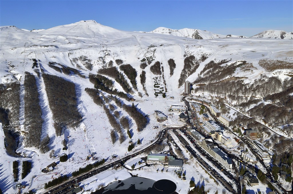 vier skiërs omgekomen en twee vermist na lawine in frankrijk