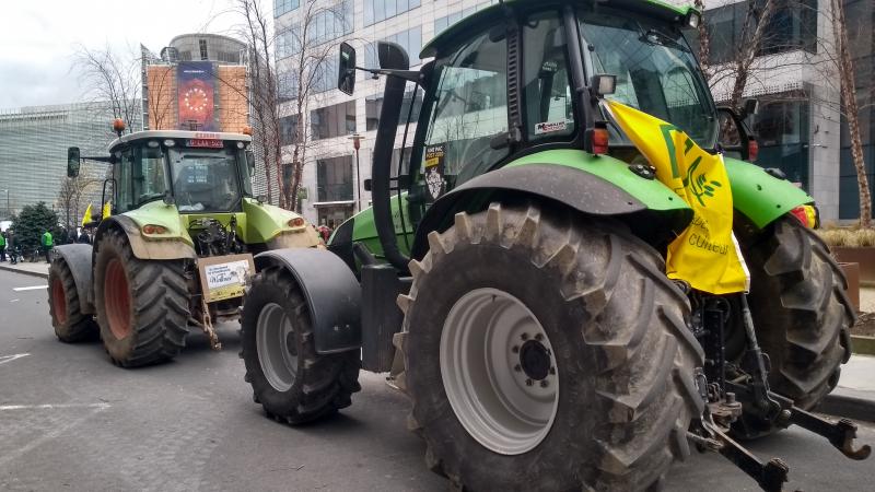 « la colère ne désemplit pas » : les tracteurs investiront la capitale ce lundi, de nombreuses perturbations prévues