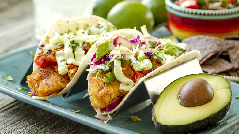11 Mistakes Everyone Makes With Fish Tacos