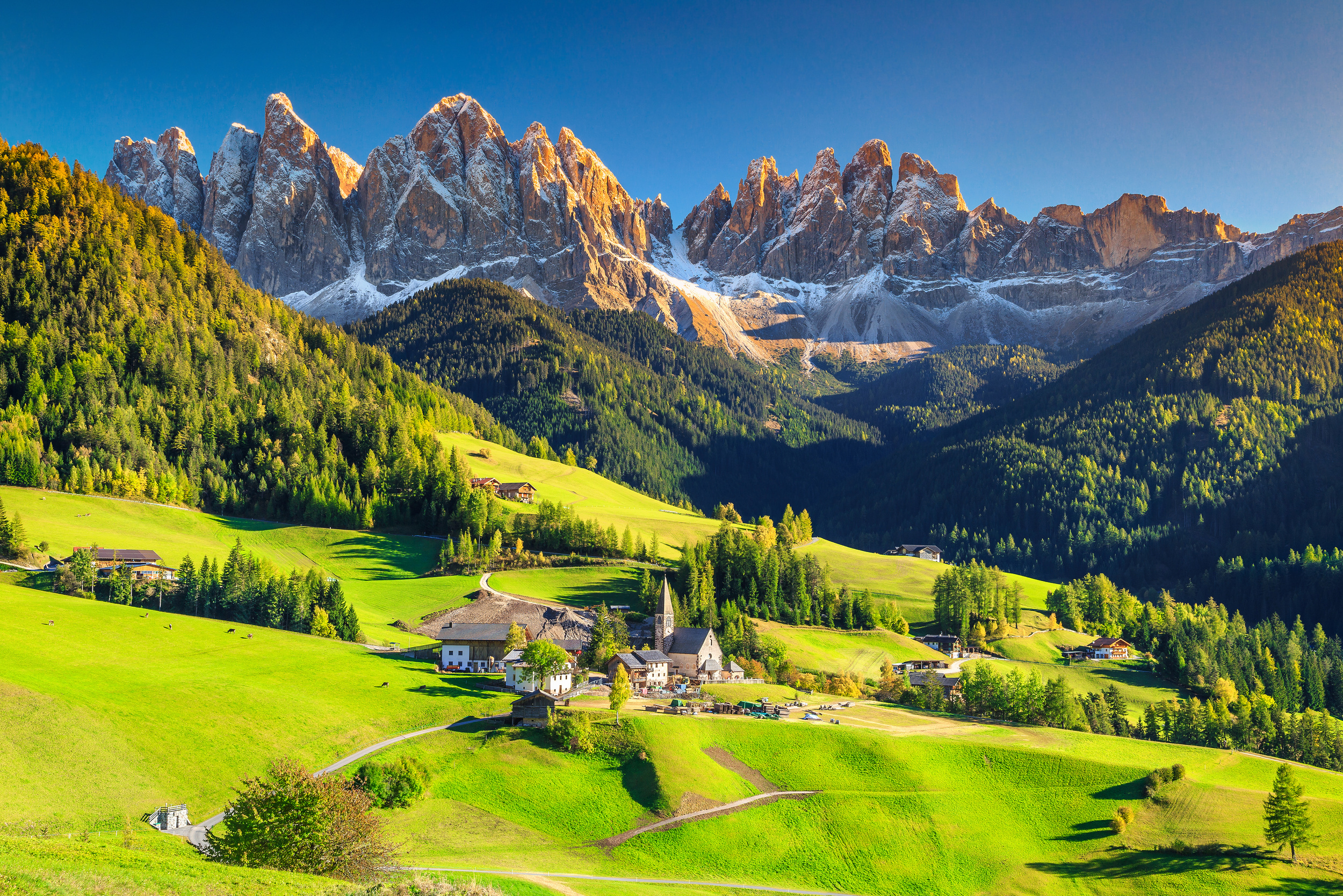 <p>Start in Milan and hit up all the major lakes in northern Italy, from glamorous Lake Como to less pretentious but still lovely Lake Garda and Lake Maggiore, plus plenty of other small ones. You’ll delight in the Italian mountain scenery!</p><p>You may also like: <a href='https://www.yardbarker.com/lifestyle/articles/23_foods_that_make_us_nostalgic_for_the_90s_022524/s1__39034591'>23 foods that make us nostalgic for the ‘90s</a></p>