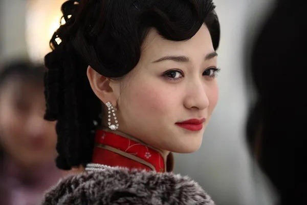 女演员长相很重要，看到《烟火人家》48岁李小冉，才知道什么是“苦情脸”