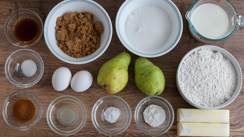 Cinnamon Pear Streusel Bread Recipe