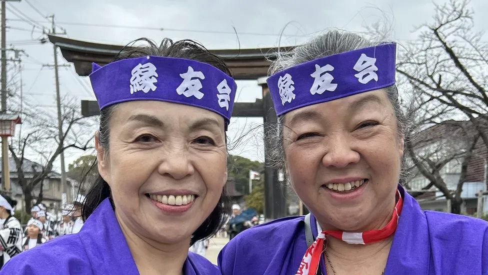 1250년 만에 최초로 '일본 알몸 축제'에 참여한 여성들