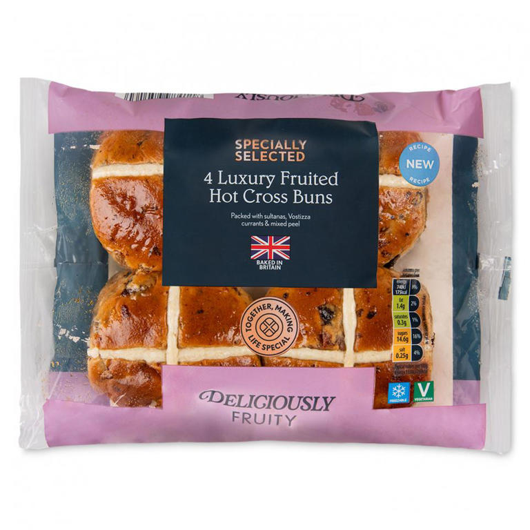 Aldi giving away free hot cross buns to 1000 shoppers see how to claim