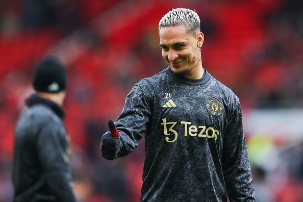 man utd planning at least 10 departures and will listen to offers for £85m flop
