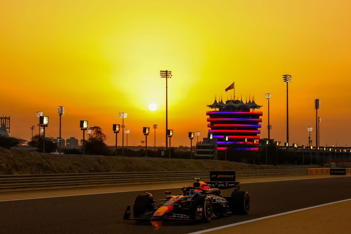 waarom is de formule 1 komende twee weekenden op zaterdag?