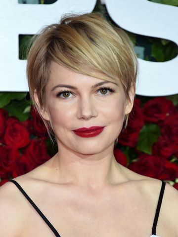 20 gorgeous short hair balayage looks to show your stylist