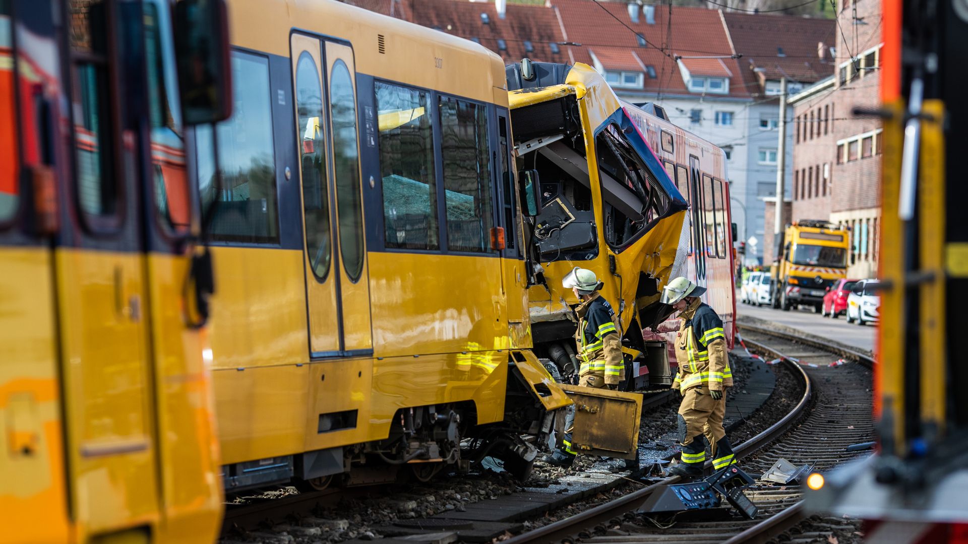 Stuttgart: Video Mit Verletzter Frau Bei Stadtbahn-Unfall ...