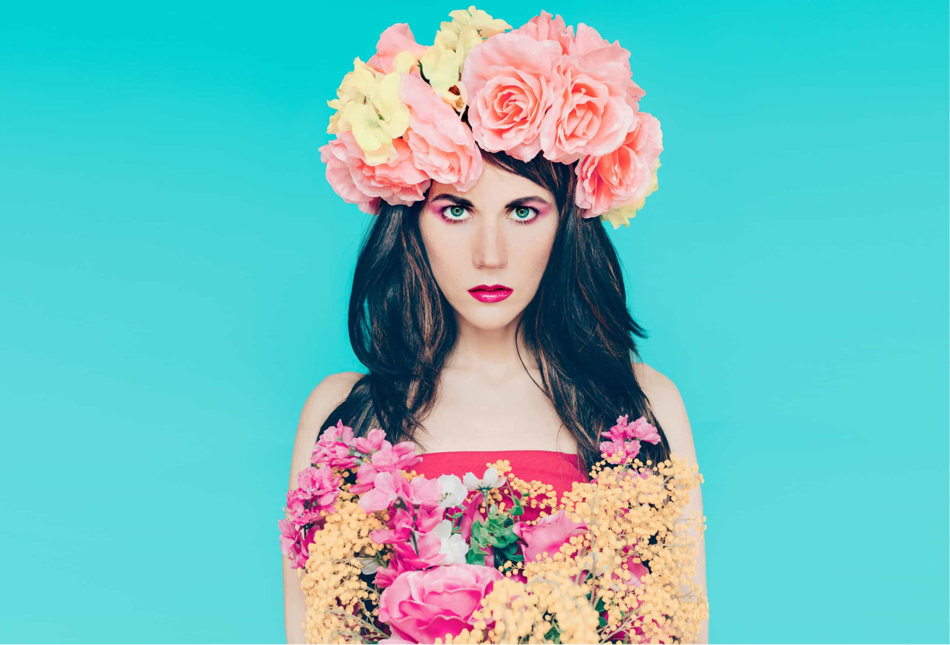 بہت زیادہ میک اپ کرنا