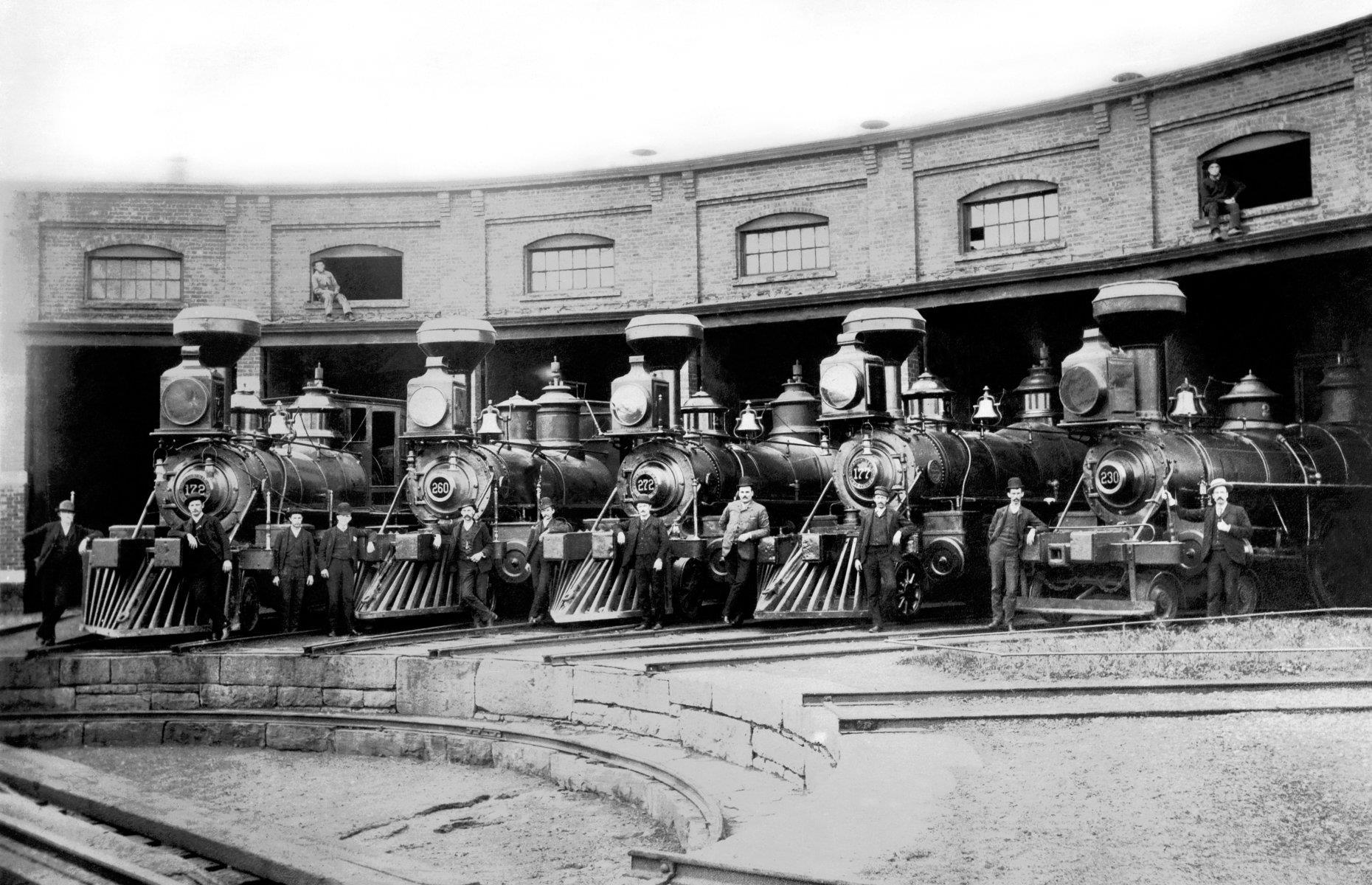 <p>The Delaware and Hudson Canal Company had transported coal in New York State since 1828, but by the 1870s water transport was slow and unprofitable. Instead, the managers of the D&H transitioned into rail transport. By 1885, when this photograph was taken in the Drake Street engine house in New York, the company’s rail lines stretched across the state and beyond, and it abandoned the obsolete canal in 1898.</p>