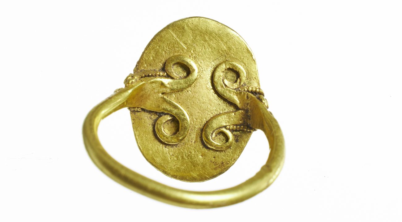 metal detectorist finds rare 1,500-year-old gold ring in denmark