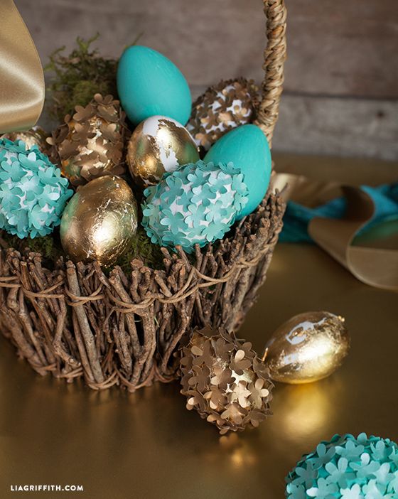 <p>These elegant eggs are made with tiny paper flowers, paint, and gold foil. The bright teal and gold color palette is to <em>dye</em> for.</p><p><strong>See more at <a href="https://go.redirectingat.com?id=74968X1553576&url=https%3A%2F%2Fliagriffith.com%2Fmake-your-own-elegant-easter-eggs%2F&sref=https%3A%2F%2Fwww.thepioneerwoman.com%2Fholidays-celebrations%2Fg38844513%2Fegg-painting-techniques%2F">Lia Griffith</a>.</strong></p>