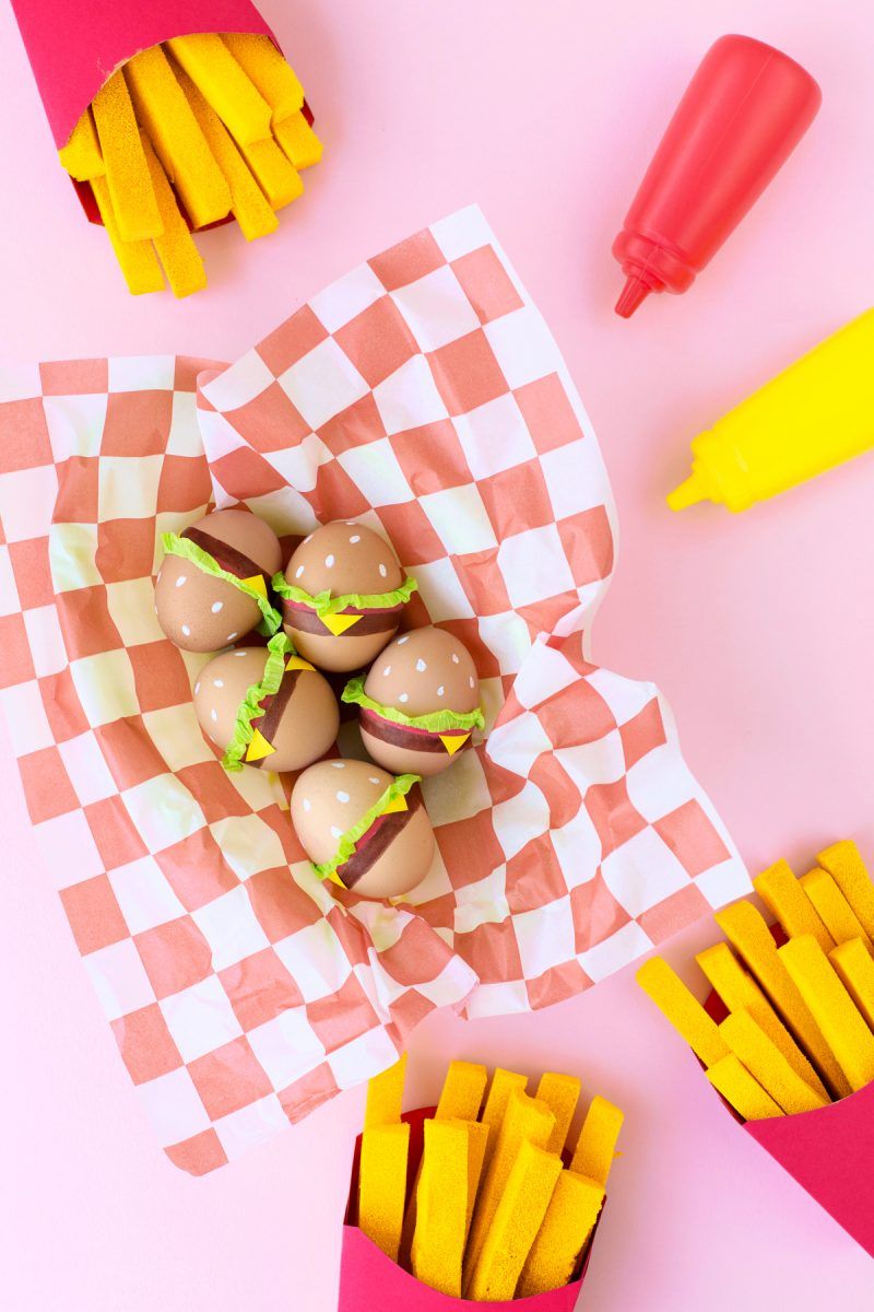 <p>These Easter eggs are <em>rare</em> indeed! To create this adorable project, start with brown eggs, and use paint markers to add sesame seeds and all the toppings.</p><p><strong>See more at <a href="https://studiodiy.com/diy-burger-easter-eggs/">Studio DIY!</a>.</strong></p>