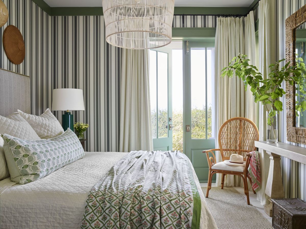 How to Design the Colorful Bedroom of Your Dreams