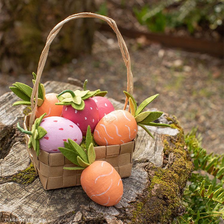 <p>Craft your own carrot and strawberry Easter eggs with this easy tutorial. The felt leaf toppers are the perfect finishing touch!</p><p><strong>See more at <a href="https://go.redirectingat.com?id=74968X1553576&url=https%3A%2F%2Fliagriffith.com%2Fcarrot-and-strawberry-easter-eggs%2F&sref=https%3A%2F%2Fwww.thepioneerwoman.com%2Fholidays-celebrations%2Fg38844513%2Fegg-painting-techniques%2F">Lia Griffith</a>. </strong></p><p><strong><a class="body-btn-link" href="https://www.amazon.com/s?k=green+felt&crid=1G0HBWL2SJUGS&sprefix=green+felt%2Caps%2C90&ref=nb_sb_noss_1&tag=syndication-20&ascsubtag=%5Bartid%7C2164.g.38844513%5Bsrc%7Cmsn-us">Shop Now</a></strong></p>