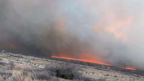 Panhandle wildfires cause various power outages