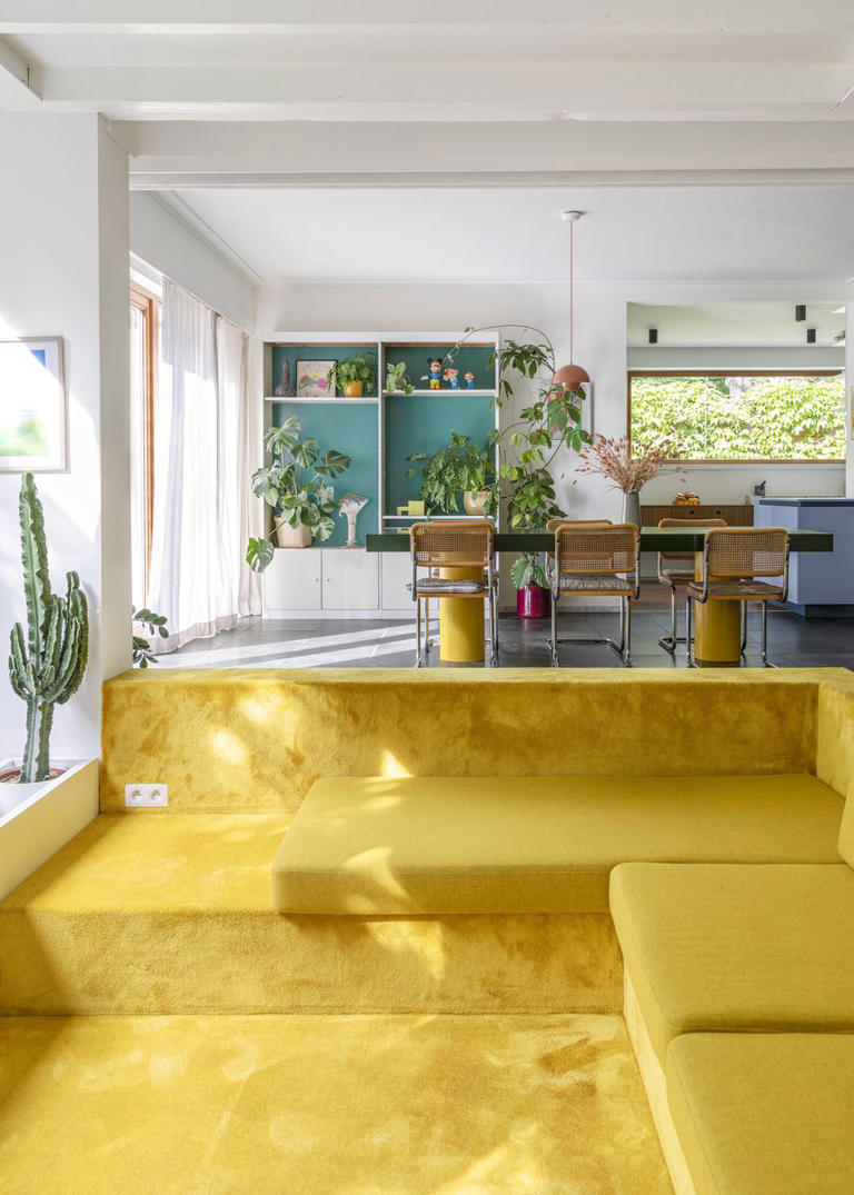 How to make a conversation pit work in your living room