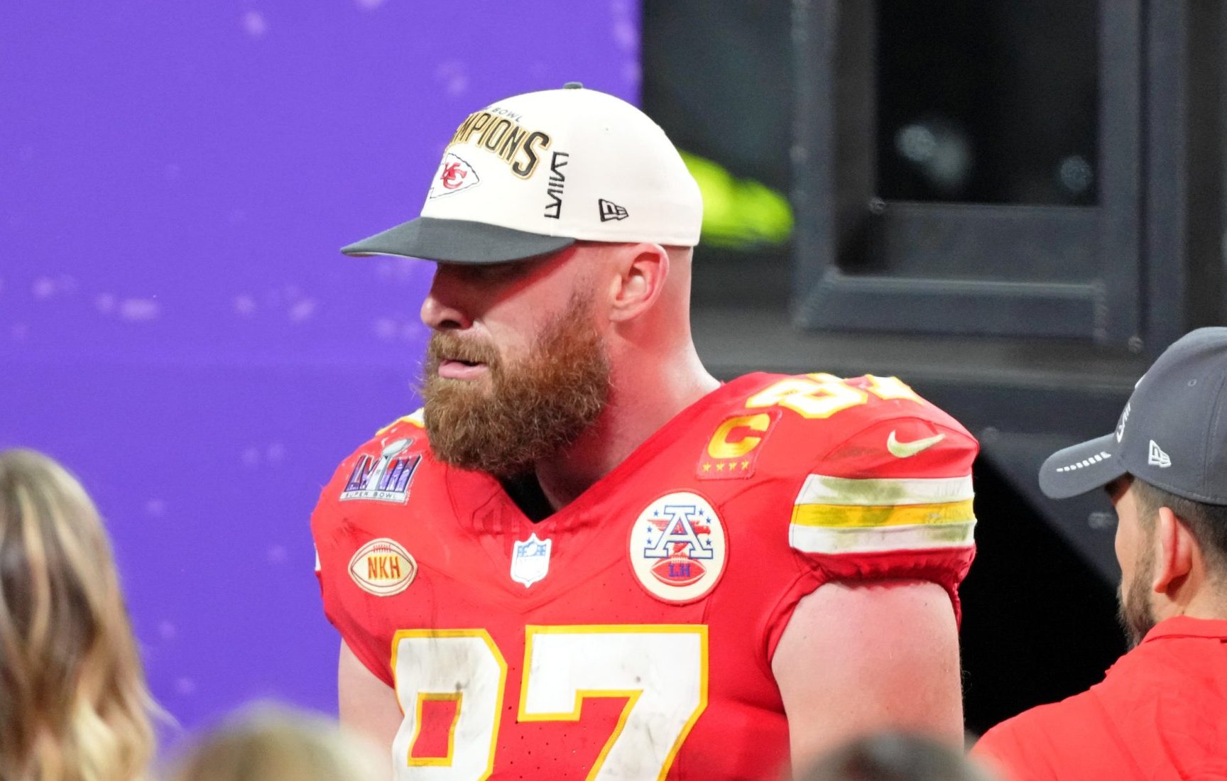 hot mic catches travis kelce, roger goodell conversation