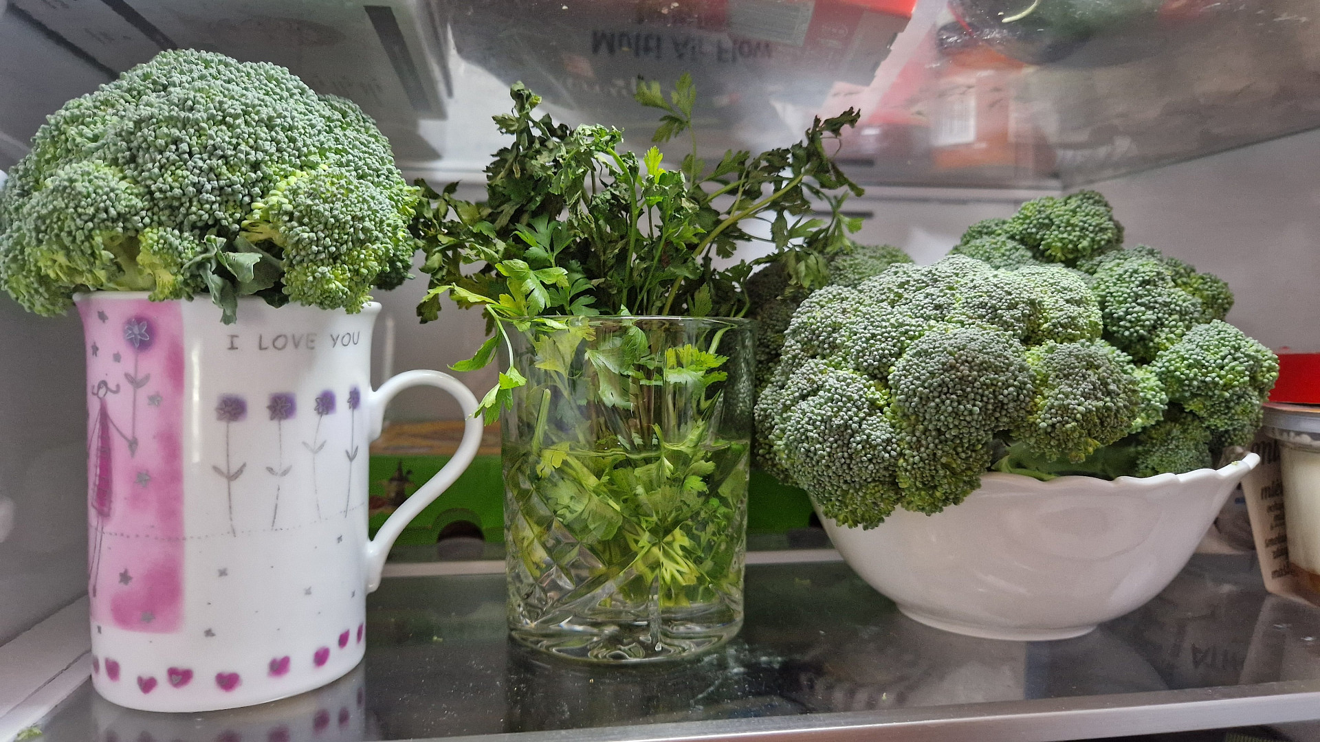 video: omýváte brokolici správně? díky tomuhle triku odstraníte snadno veškerý hmyz, který se v zelenině ukrývá