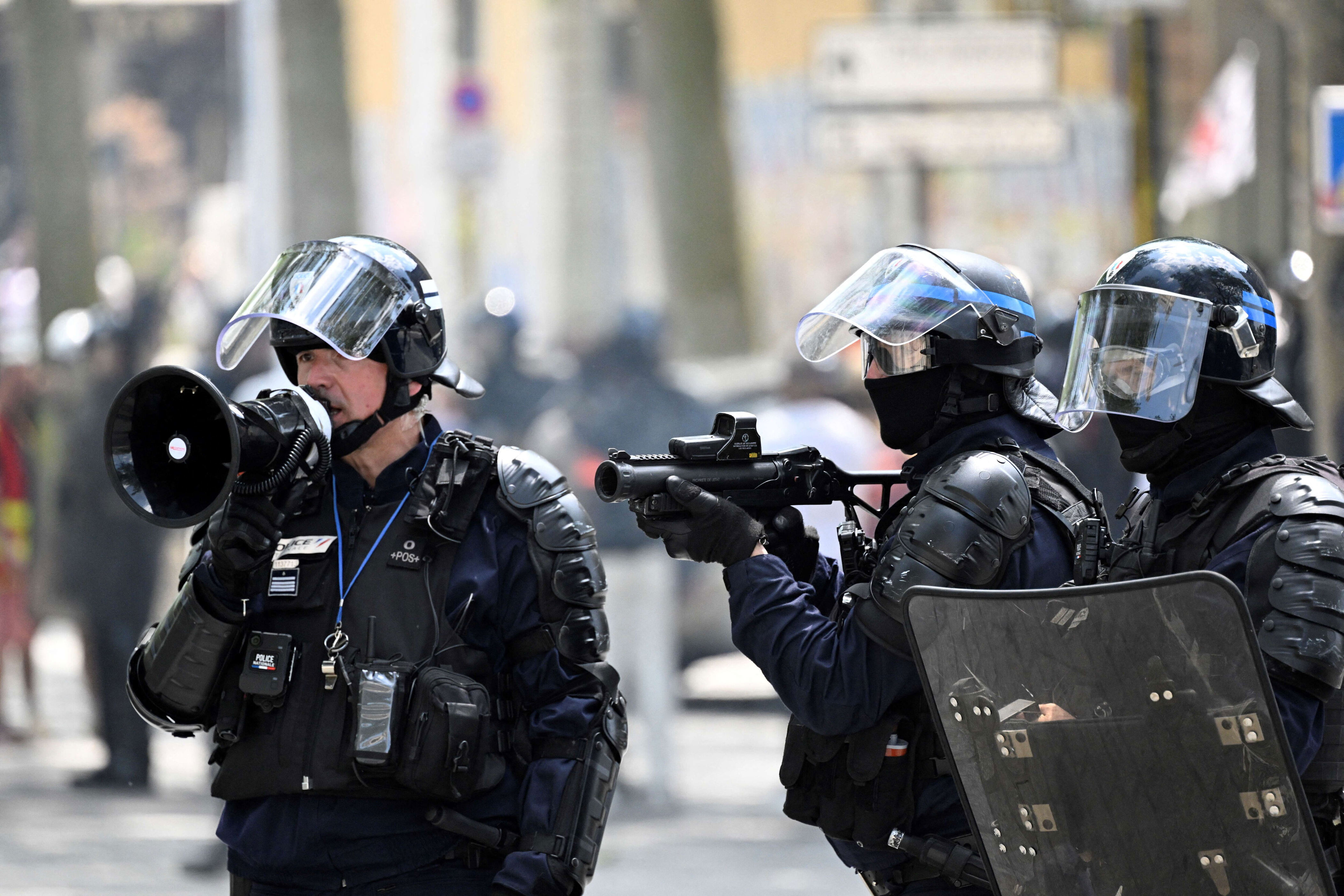 policiers et gendarmes ont peu confiance dans les citoyens et privilégient leur mission à la loi