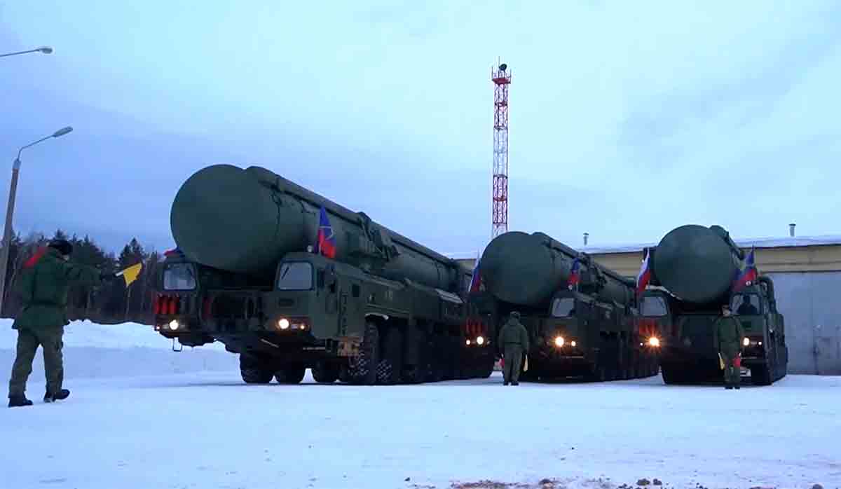 ryssland flyttar sina interkontinentala ballistiska missilavfyrningsramper yars till moskva