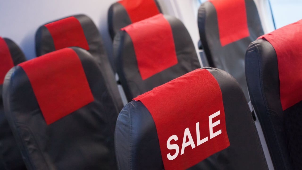 <p><span>To find discounted business-class fares, actively monitor promotions. Airlines frequently offer sales, especially on Boxing Day and Black Friday. </span><span>Subscribe to mailing lists of major carriers like American Airlines, Delta Air Lines, British Airways, and others to stay informed about these events.</span></p>