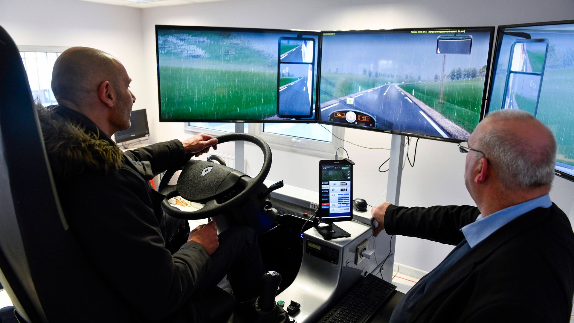 führerschein: cdu-verkehrspolitiker wollen fahrstunden durch übungen am simulator reduzieren