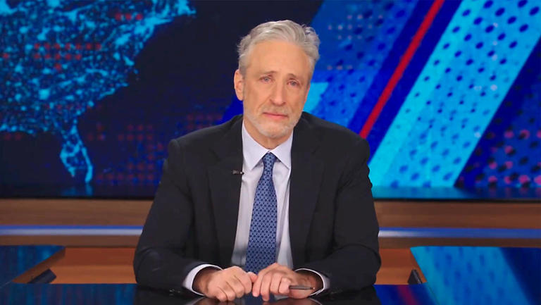 Jon Stewart breaks down in tears over death of his dog, Dipper, during ...