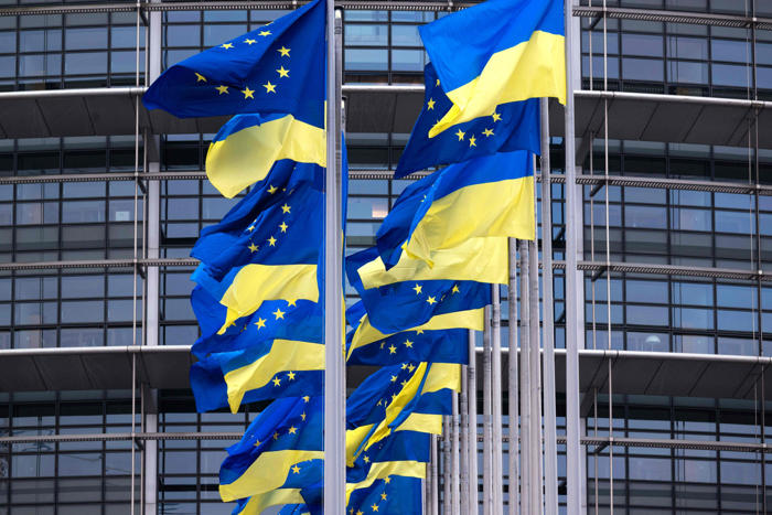eu-suurlähettiläät pääsivät sopuun ukrainan ja moldovan jäsenyysneuvotteluiden aloittamisesta – eu-ministerit hyväksynevät päätöksen virallisesti vielä kesäkuussa