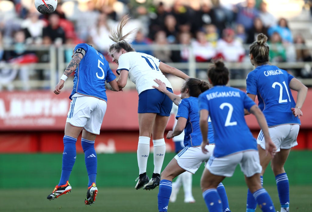 england vs italy live: lionesses result and reaction as lauren hemp scores twice in five-goal win