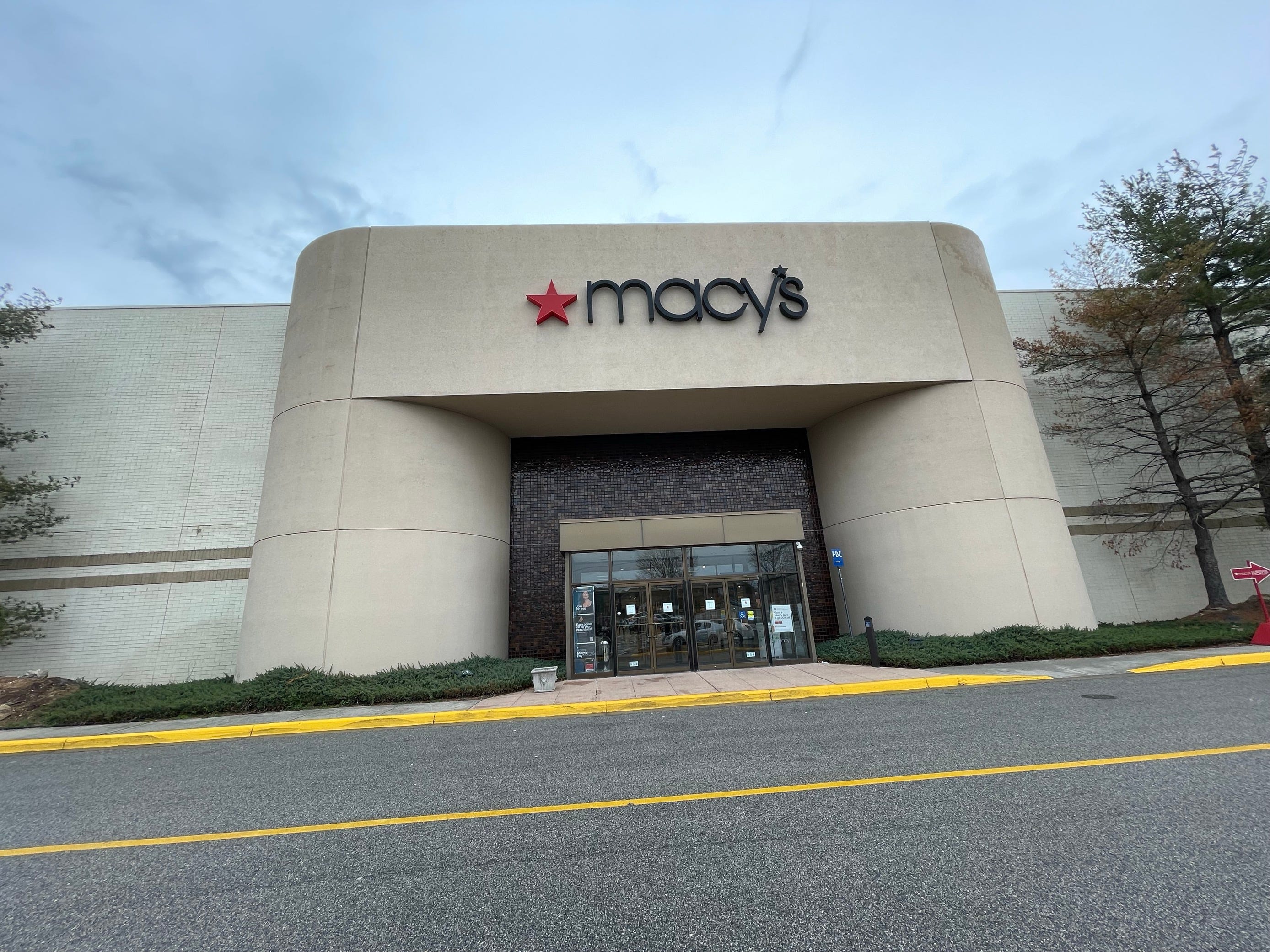 Macy's will close 150 'underproductive' stores by 2026. How many Texas