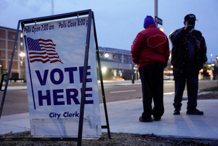 Miles de votantes de Florida cambian de partido antes de las primarias presidenciales