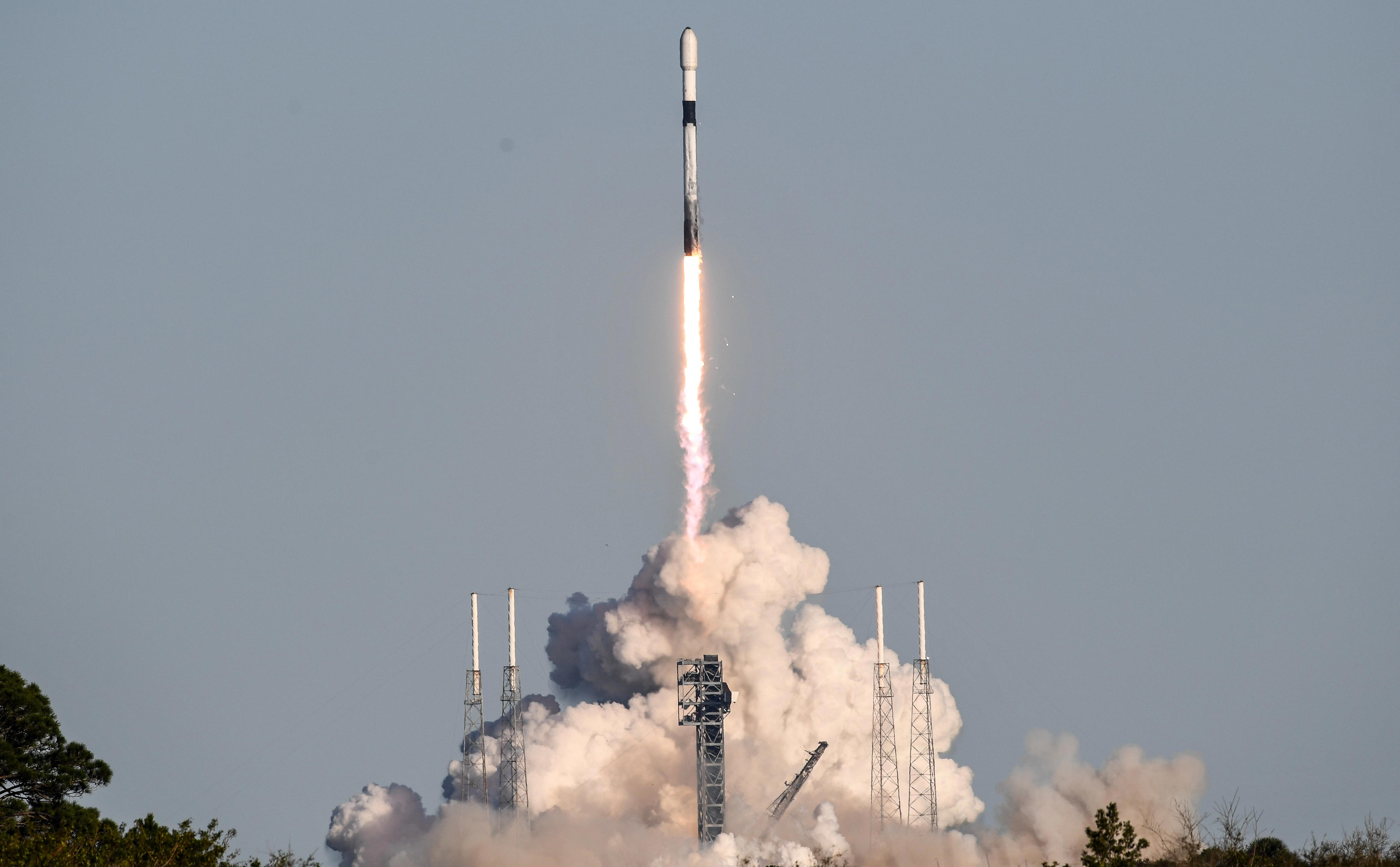 SpaceX Targeting Monday Rush-hour Falcon 9 Launch On Starlink Mission ...