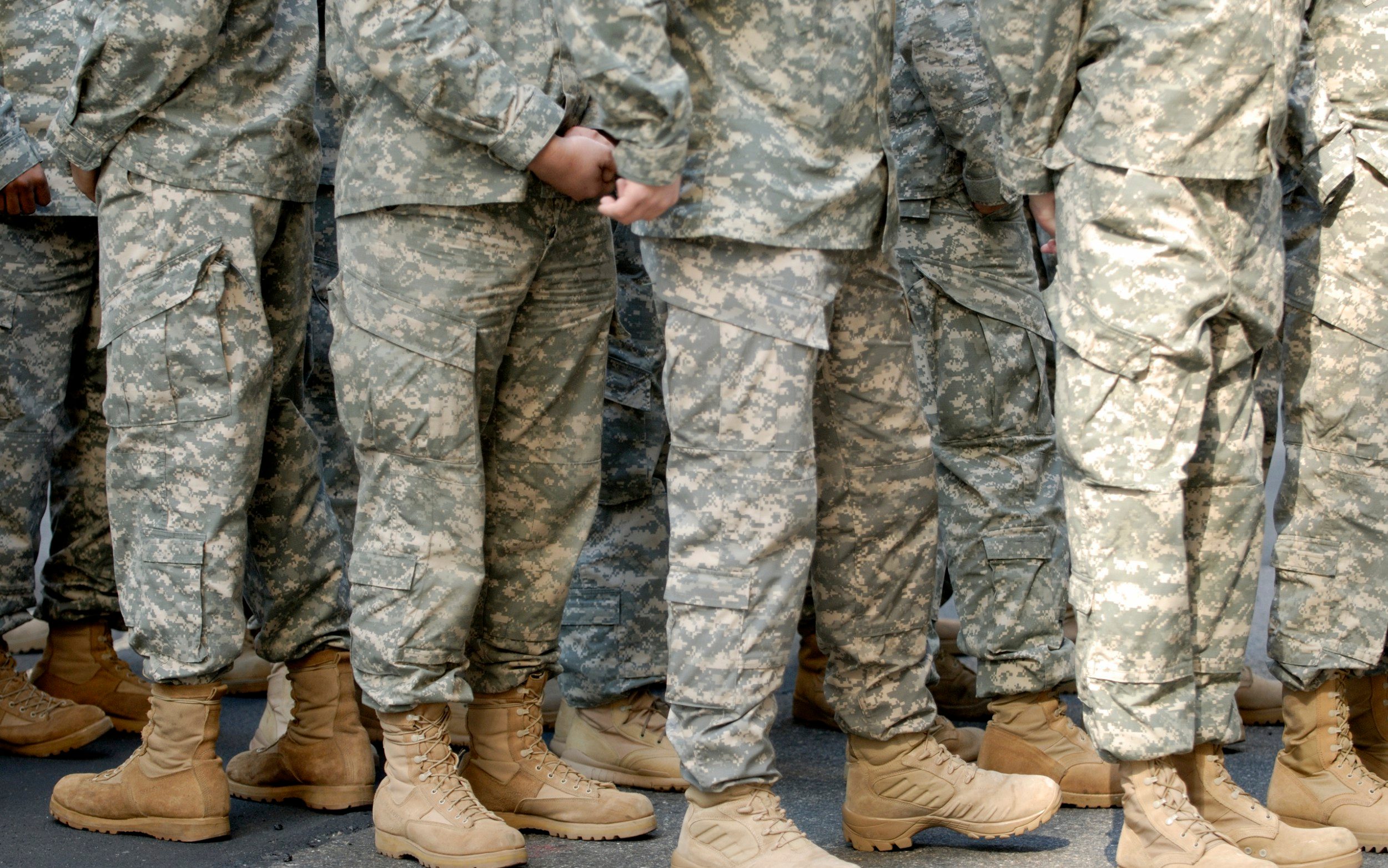 us slashes 24,000 army jobs as recruitment crisis bites