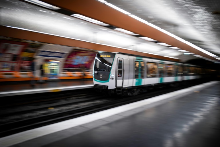les métros ne s'arrêteront plus en cas de malaise d'un voyageur, mais les conducteurs ne sont pas tous d'accord