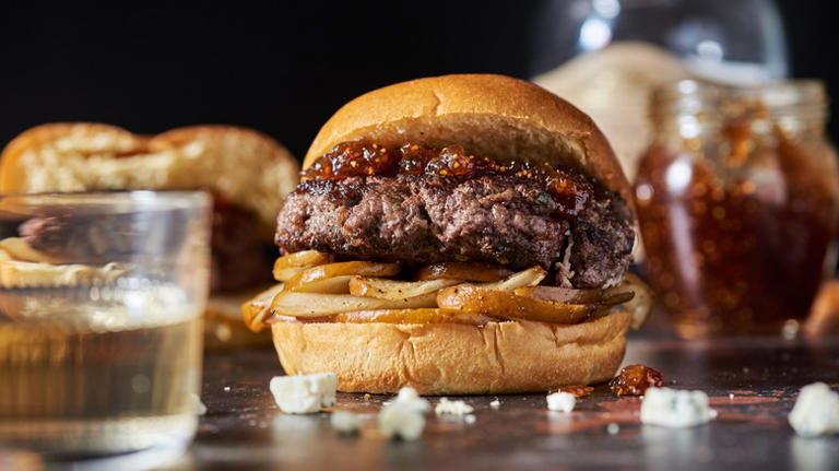 15 Burger Recipes You'll Be Drooling Over