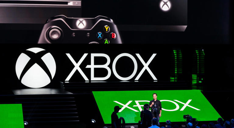 Phil Spencer Reassures Xbox Employees: Consoles Here to Stay — Report