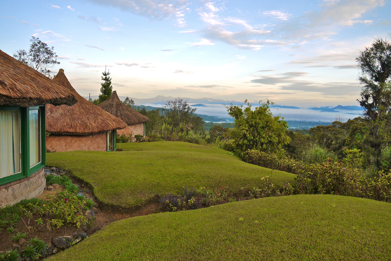 <p>Rondon Ridge is one of the best resorts in Papua New Guinea and its totally eco-friendly. Water at the resort is filtered on-site, and guests are given reusable water bottles when they arrive. </p>  <p><strong>Electric vehicles </strong>are used for nature tours, which limits the amount of pollution they create.</p>