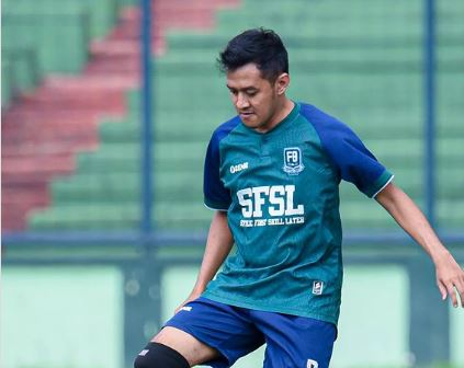indonesische voetballer overlijdt door blikseminslag tijdens wedstrijd