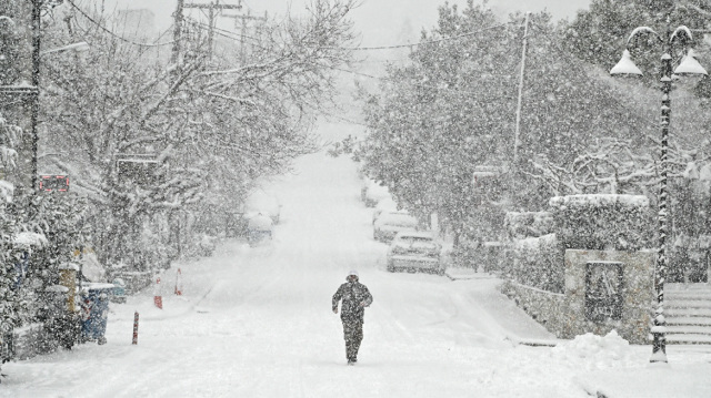 θοδωρής κολυδάς: ο μετεωρολόγος θυμάται τον χιονιά της τσικνομπέμπτης 12 φεβρουαρίου 2004 - δείτε βίντεο