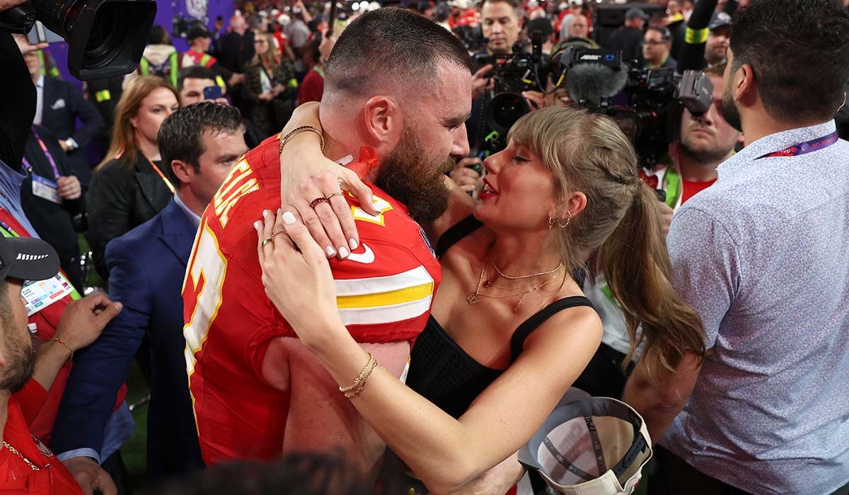 'red flag' fans concerned for taylor swift over boyfriend travis kelce's actions at the super bowl