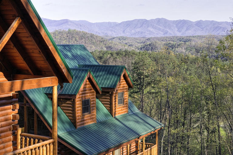 Heading to Tennessee for your honeymoon is one of the best decisions you can make – besides your new spouse that is! With the majestic beauty of the mountains, green trees and abundant wildlife, Tennessee is as beautiful as it is welcoming. Best Tennessee Honeymoon Cabins Honeymoon cabins are the way to stay in Tennessee... View Article