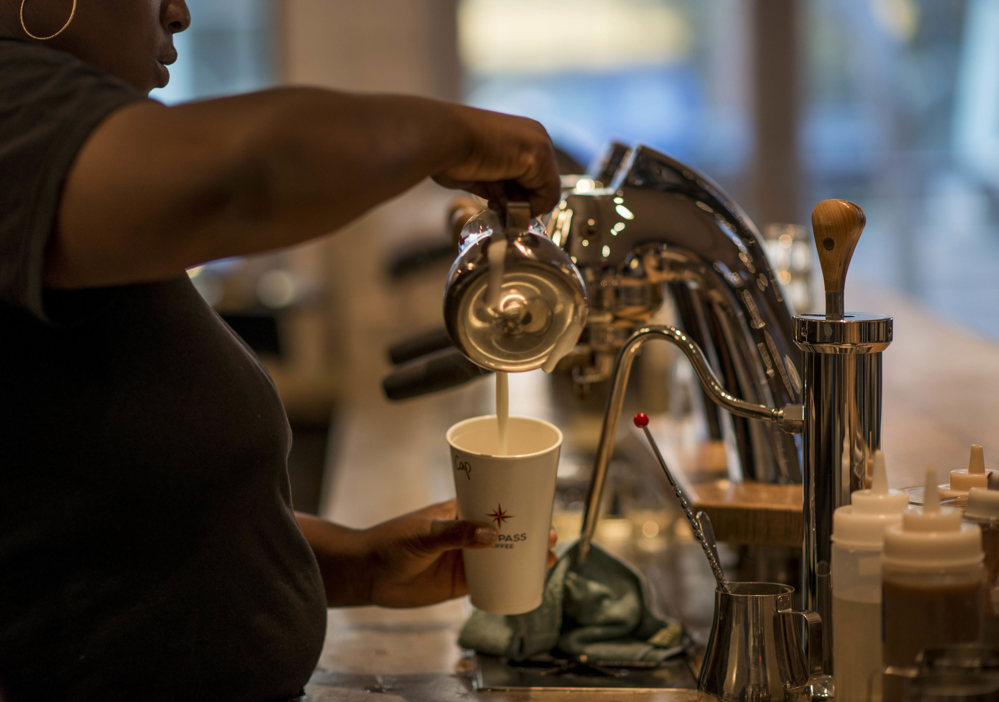 café gratis y especiales de comida: programa busca incentivar la economía local de dc