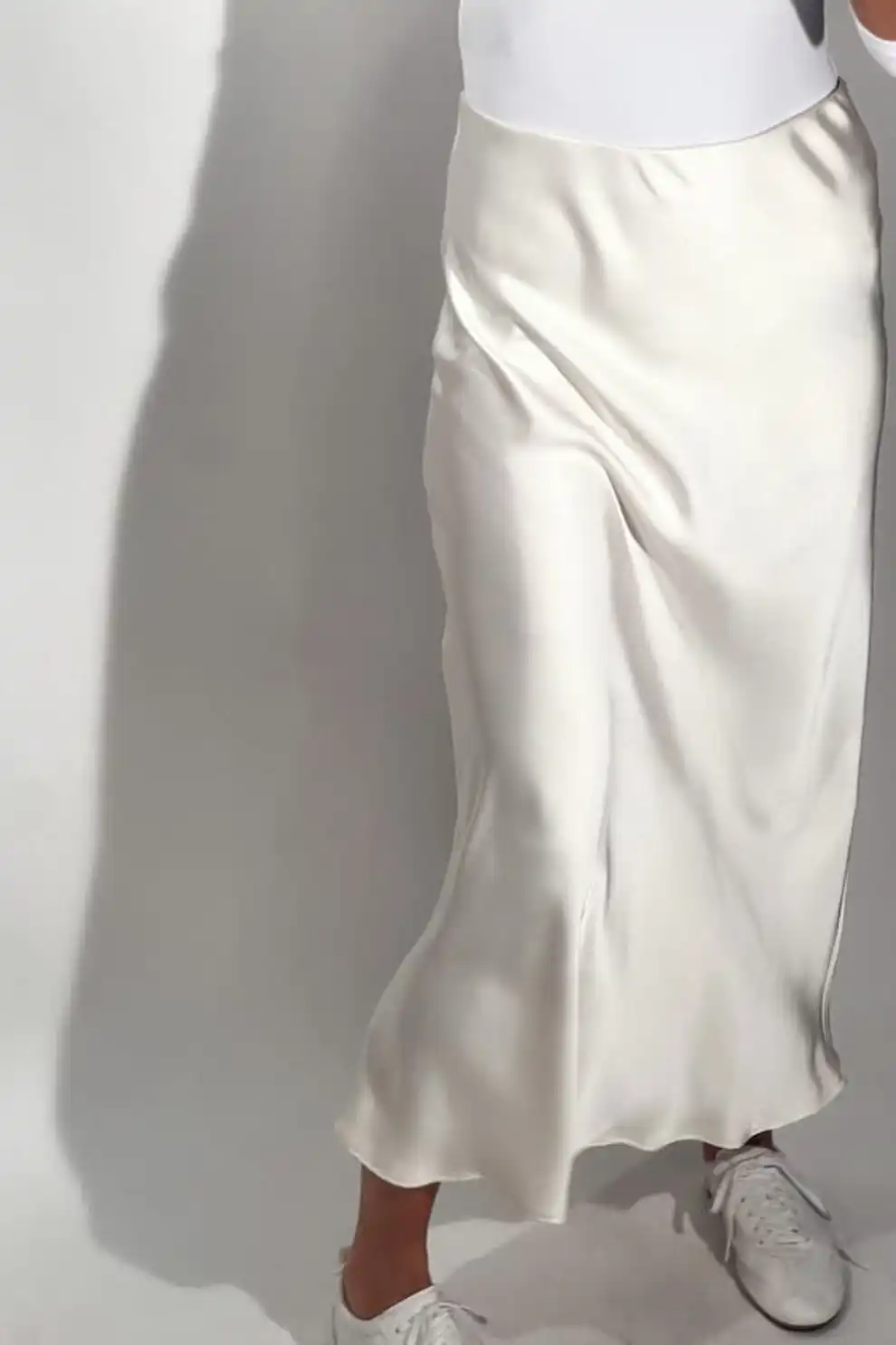 5 faldas blancas de zara que combinan con todo
