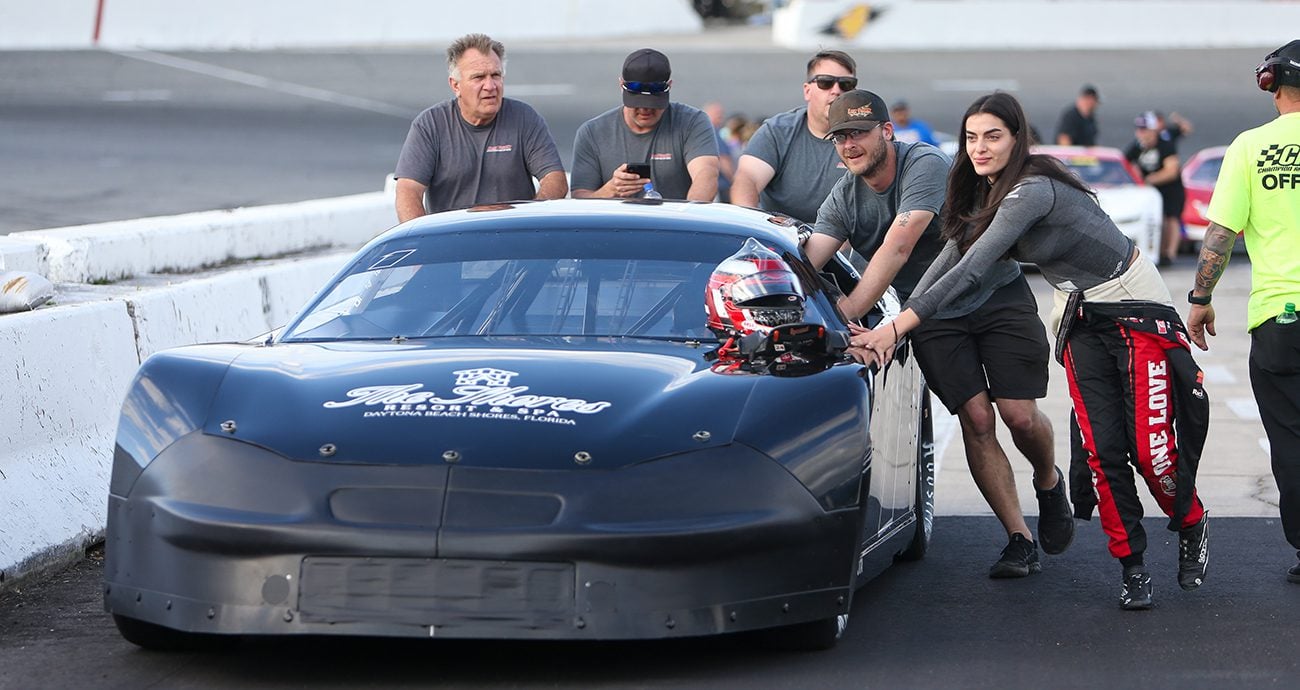 Toni Breidinger Is Putting In The Work At New Smyrna Speedway To Make ...