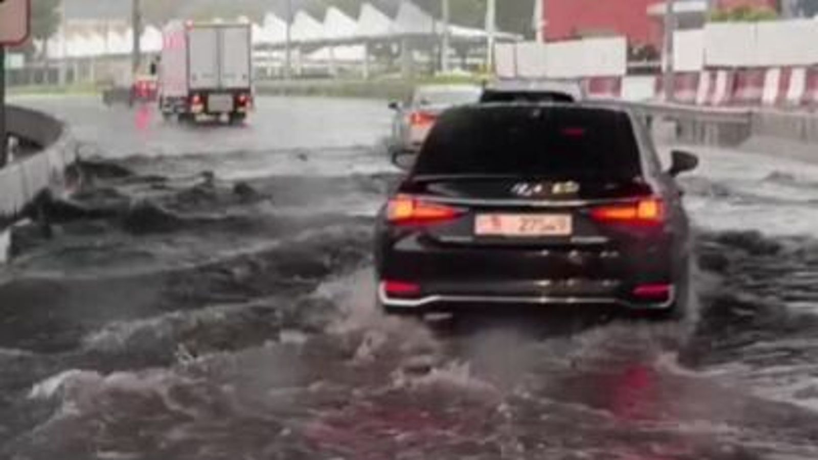 Flooding In Dubai After Heavy Rain   BB1iaw2z.img