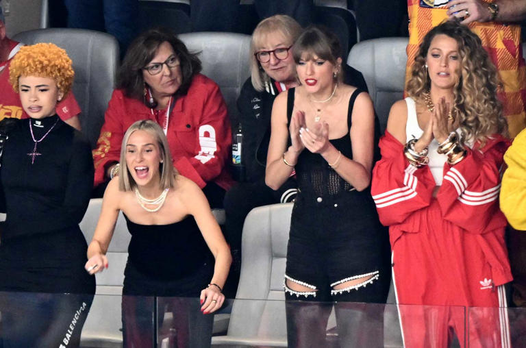 Taylor Swift's Super Bowl 2024 Outfit Included a Chic Corset Top: Shop ...