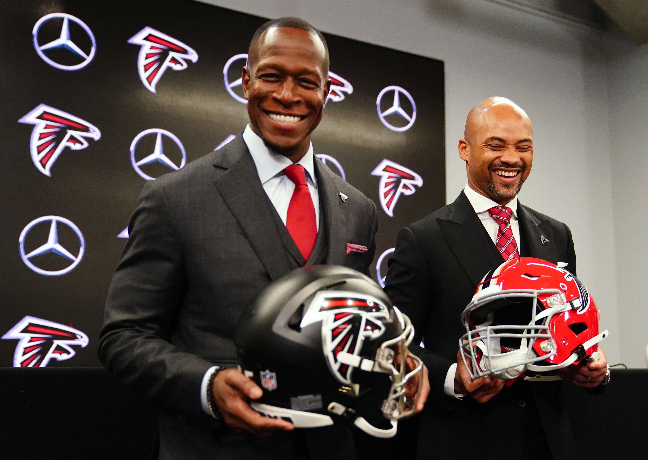 Raheem Morris poaches another from Rams for Falcons staff