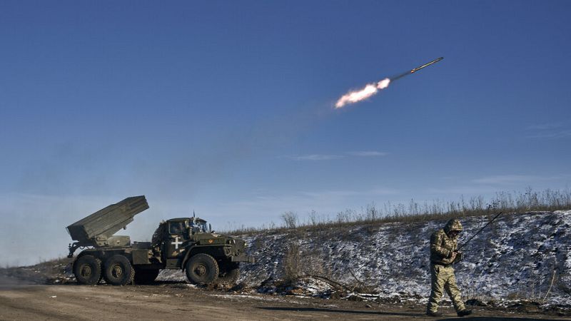russian forces may have assembled 30 km barrier in donetsk region