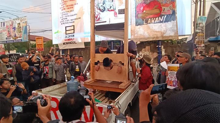 11 tuntutan aksi gejayan memanggil di yogyakarta: adili jokowi hingga jalankan pengadilan ham
